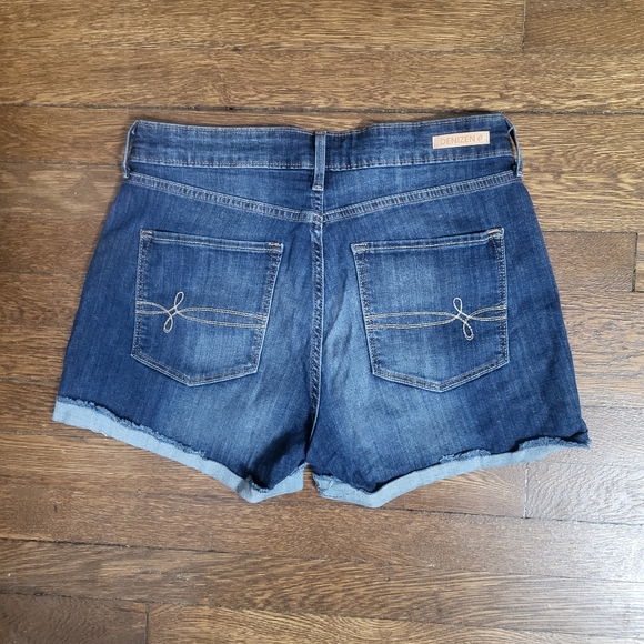 Like New Pair Blue Denim Levi's Denizen Shorts Size 8-9 - Picture 2 of 5